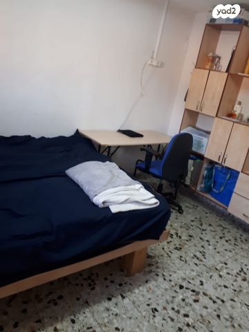 בית פרטי/ קוטג', רחבת האדמונית, הפרחים, קרית גת