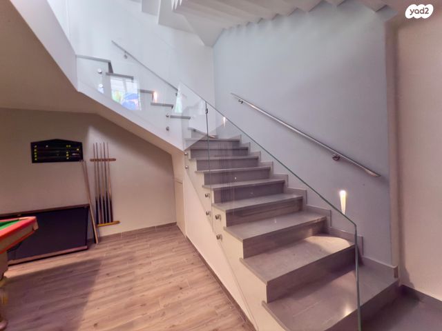 דו משפחתי, מוריה, גן יבנה