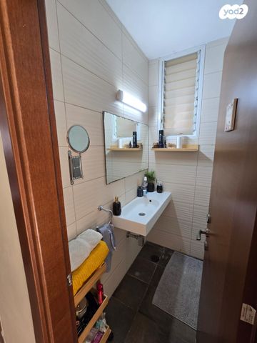 דירה, הרב יצחק בן חנן, נאות גנים, נתניה