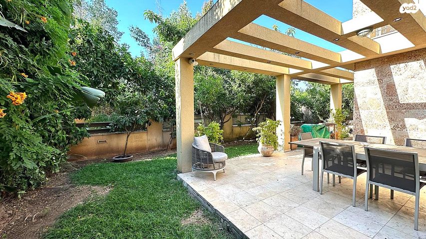 בית פרטי/ קוטג', האירוס, מתחם 19 - 20 (מתחם הפרחים), הוד השרון