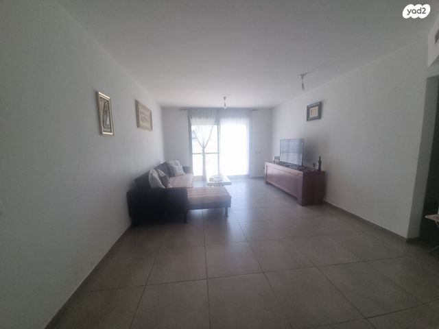 דירה, שוהם, אבני חן, חריש