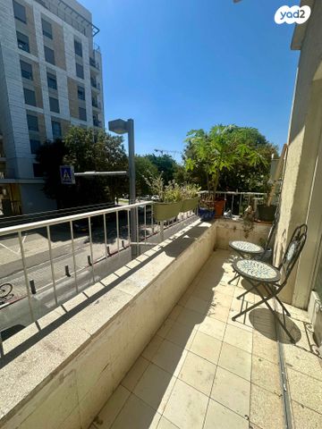 דירה, עזה, מכללת תל אביב יפו, דקר, תל אביב יפו