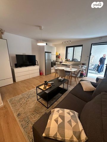 דירת גן, מבשרת ציון