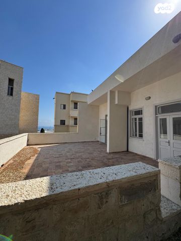 גג/ פנטהאוז, עקרון 14, שוק תלפיות, חיפה