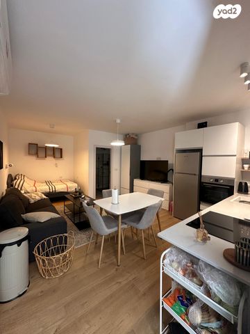 דירת גן, מבשרת ציון