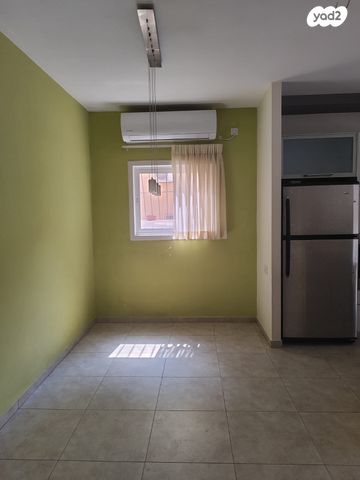 דירה, נתן ברניצקי, רמז, מערב ותיק, ראשון לציון