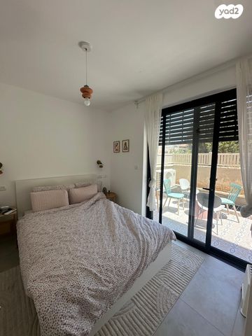 דירת גן, מבשרת ציון