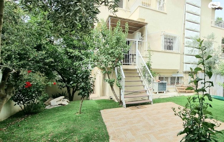 דו משפחתי, שערי תקווה