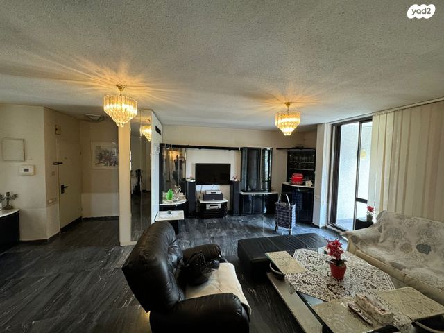 אזורי חן, גימל החדשה