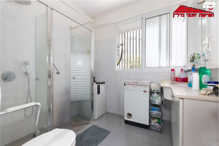 דירה, עולי הגרדום, רמז, מערב ותיק, ראשון לציון