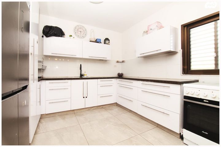 דירת גן, האר"י, רמת חן ובן ציון, נתניה