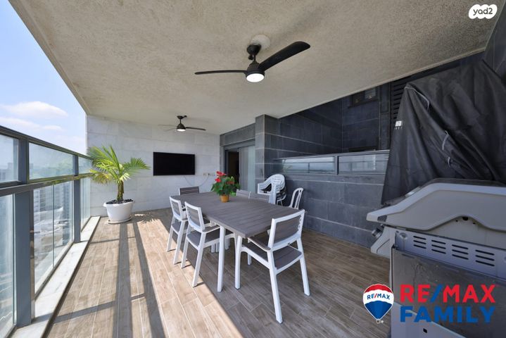 דירה, נעמי שמר 10, נאות אפק, אפקה, קרית ביאליק