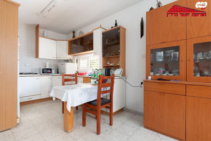 דירה, עולי הגרדום, רמז, מערב ותיק, ראשון לציון