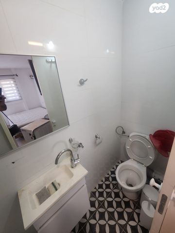 יחידת דיור, רש"י, ביאליק, חדרה