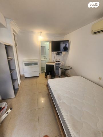 יחידת דיור, רש"י, ביאליק, חדרה