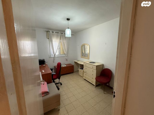 דירה, ראובן יודלוביץ, רמז, מערב ותיק, ראשון לציון