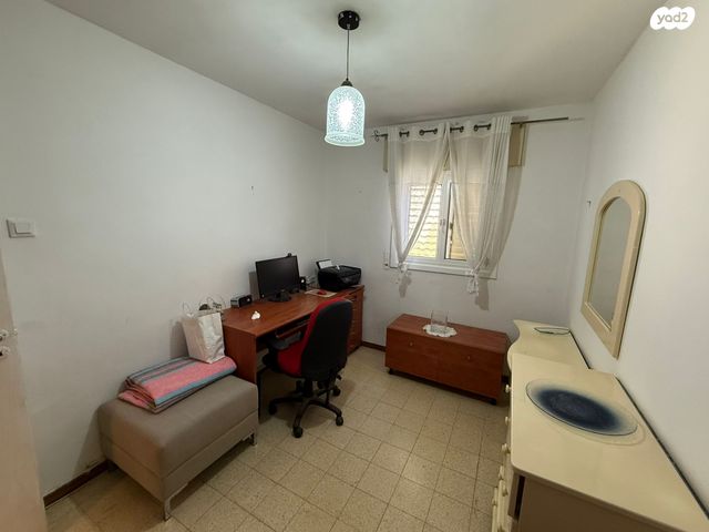 דירה, ראובן יודלוביץ, רמז, מערב ותיק, ראשון לציון