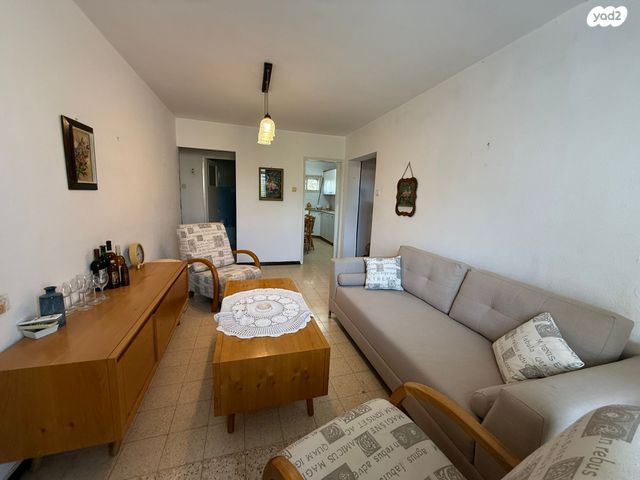 דירה, ראובן יודלוביץ, רמז, מערב ותיק, ראשון לציון