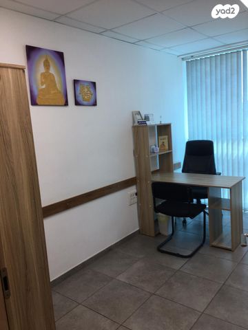 קליניקות, רוטשילד 29, בת ים