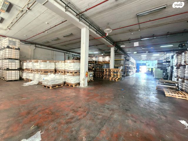 מחסנים, פארק תעשיות השרון, קדימה צורן