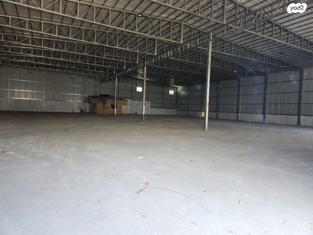 מחסנים, שדי חמד