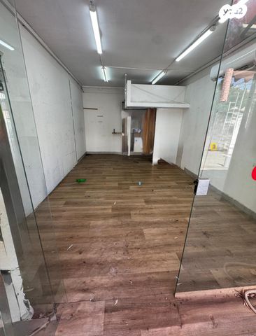 חנויות/ שטח מסחרי