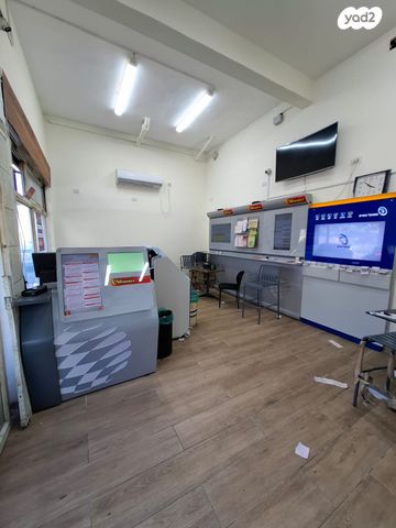 חנויות/ שטח מסחרי