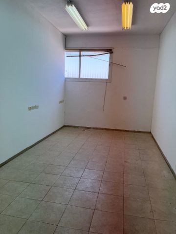 מבני תעשיה, אזור תעשייה רכטמן, רחובות