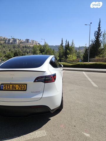 מודעת רכב טסלה מודל Y