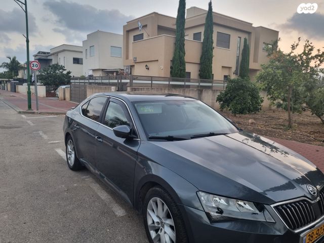 מודעת רכב סקודה סופרב