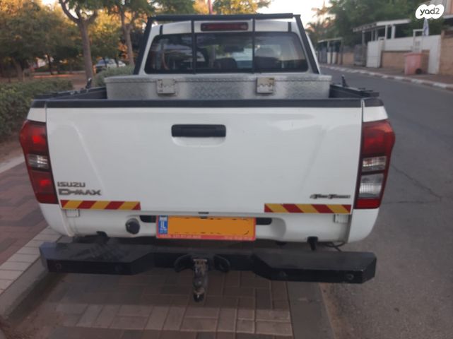 איסוזו די-מקס