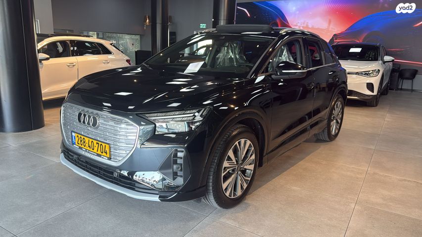 מודעת רכב אאודי Q4 e-tron