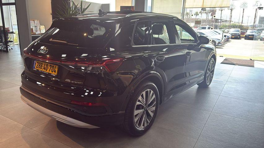 אאודי Q4 e-tron