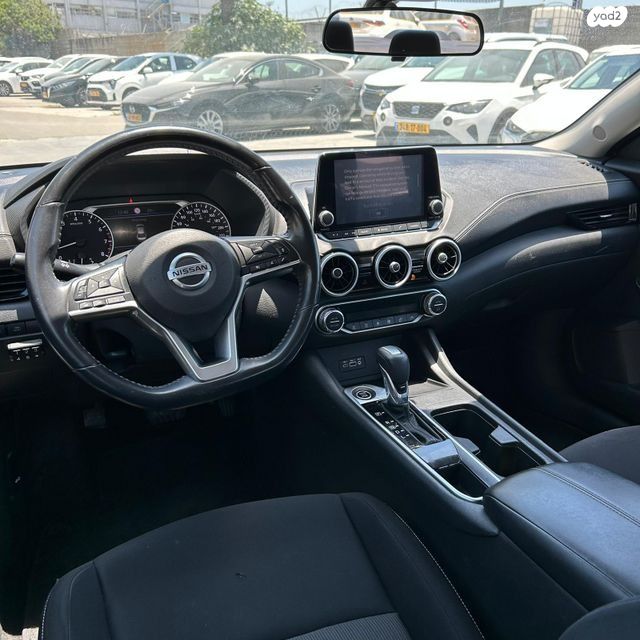 ניסאן סנטרה