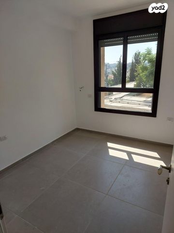 דירה, יעקב טהון 13, קרית היובל, ירושלים