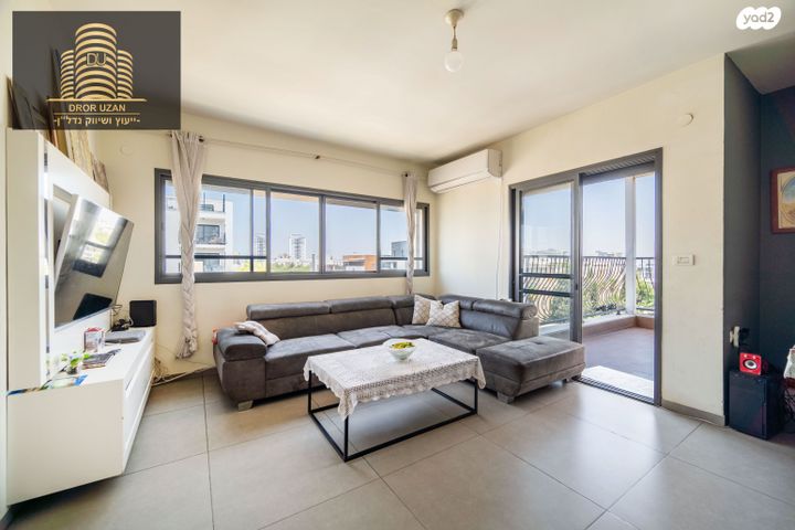 דופלקס, מנחם רצון, מחנה יהודה, פתח תקווה