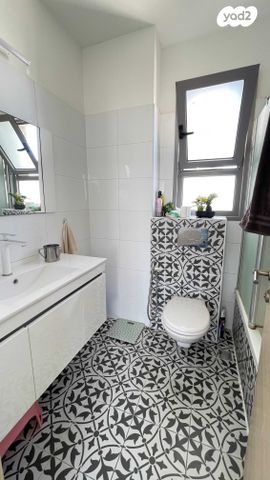 דירה, דרך המלך, גנים צפון, גני תקווה