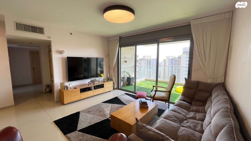 דירה, דרך המלך, גנים צפון, גני תקווה