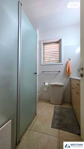 דירה, ד"ר משה סנה 15, סביוני הכפר, כפר סבא