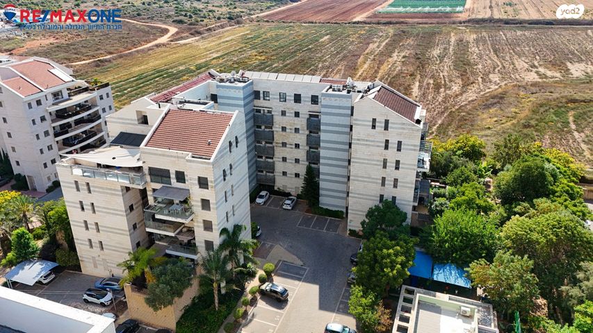 דירת גן, חסידה 6, כפר סבא הצעירה, כפר סבא