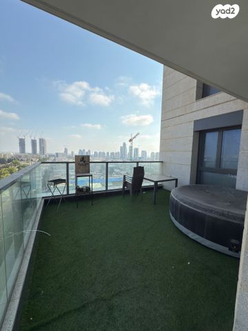 דירה, הרב ניסנבאום 37, אזור תעשיה, בת ים