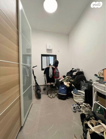 דירת גן, איתמר, חרוזים, רמת גן