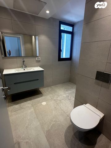 גג/ פנטהאוז, אברהם לינקולן, אחוזה, חיפה