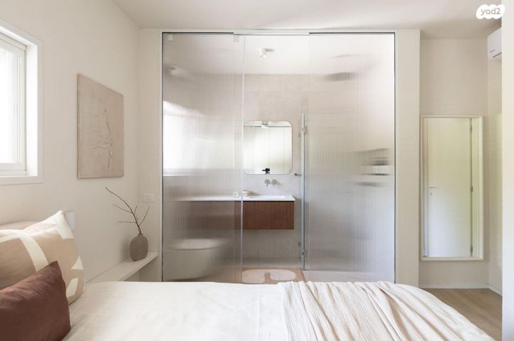 דירת גן, אלון, רמת השרון