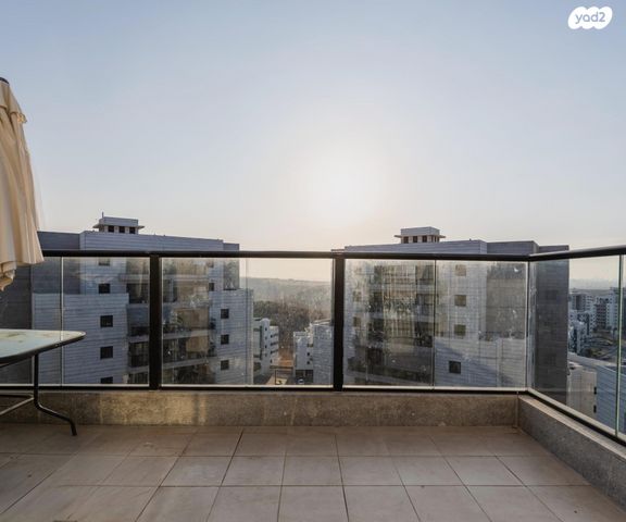 דירה, פסגות אפק, ראש העין