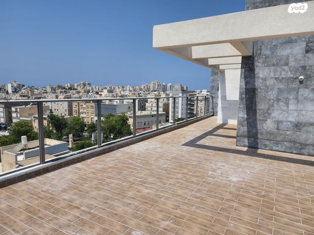 גג/ פנטהאוז, מרכז, קרית עבודה, חולון