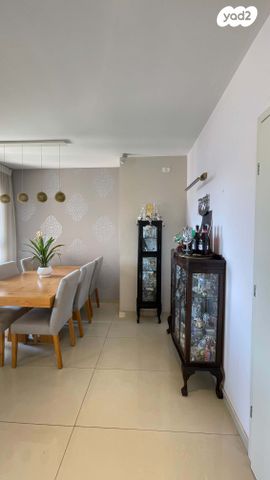 דירה, דרך המלך, גנים צפון, גני תקווה