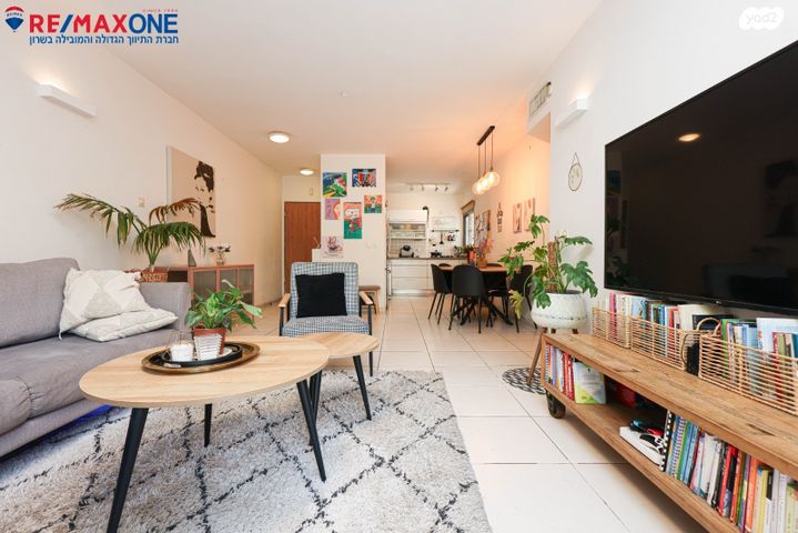 דירת גן, חסידה 6, כפר סבא הצעירה, כפר סבא