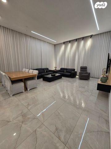 בית פרטי/ קוטג', עופרה חזה, באר שבע