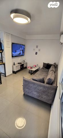 בית פרטי/ קוטג', ירמיהו 38, נאות יהודית ונווה ארזים, חולון